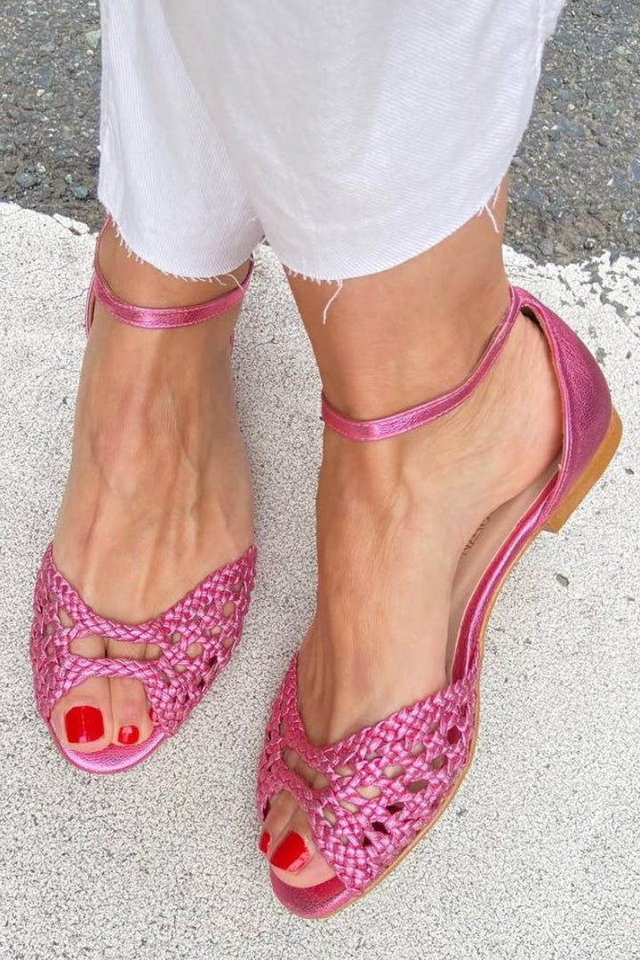 Isadora | Golden Woven Sandals