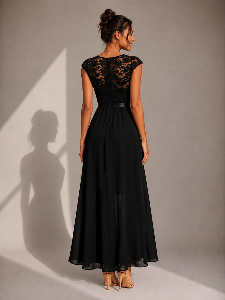 Justyna | A-Line Maxi Dress with Ruffles and Lace