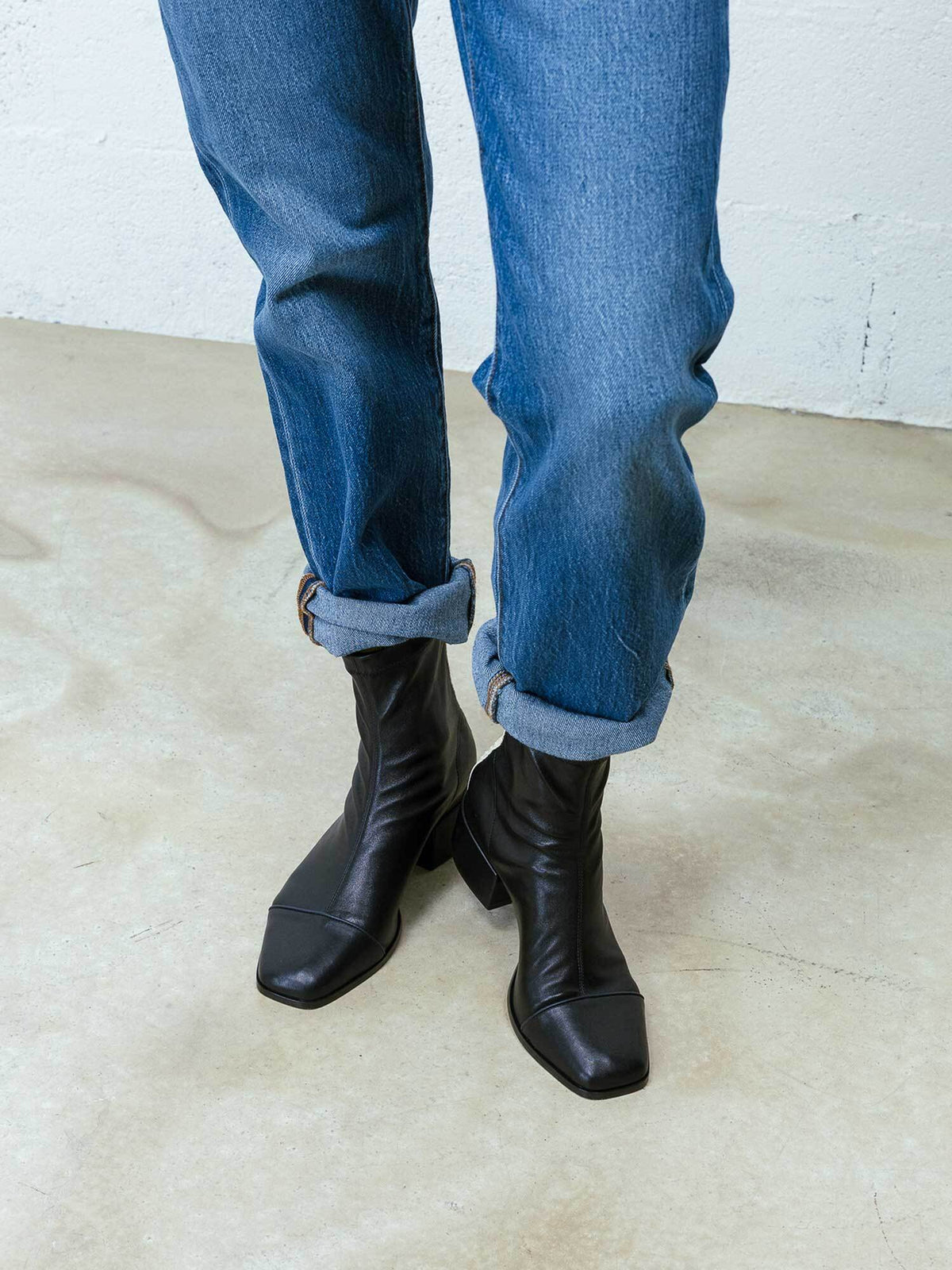 Vivienne | Sleek Block Heel Ankle Boots