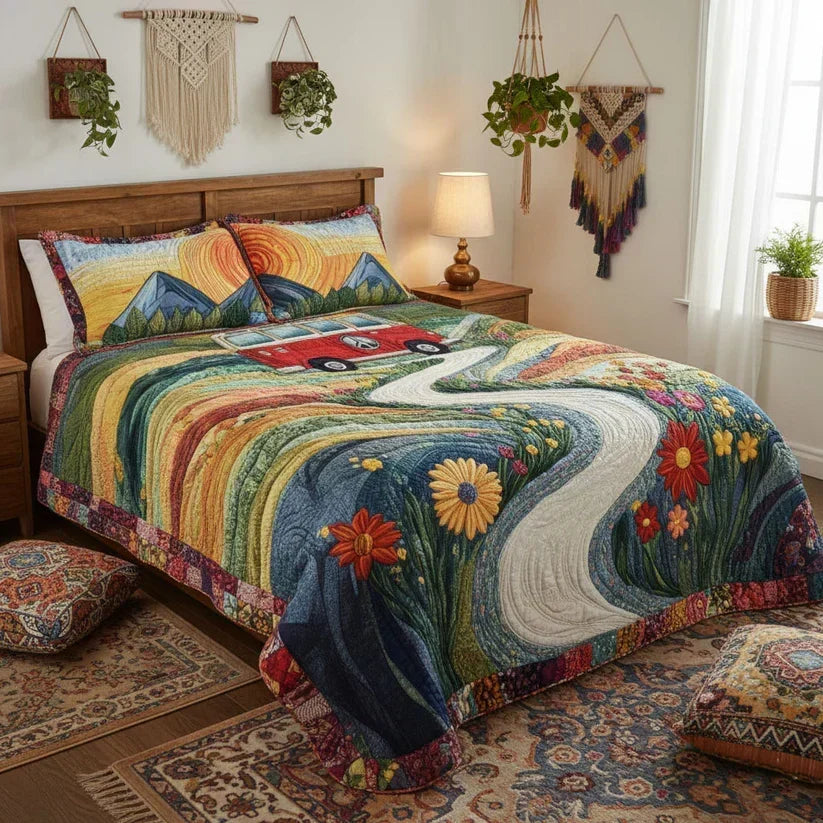 Vintage Travel | 3-Piece Quilted Bedding Set